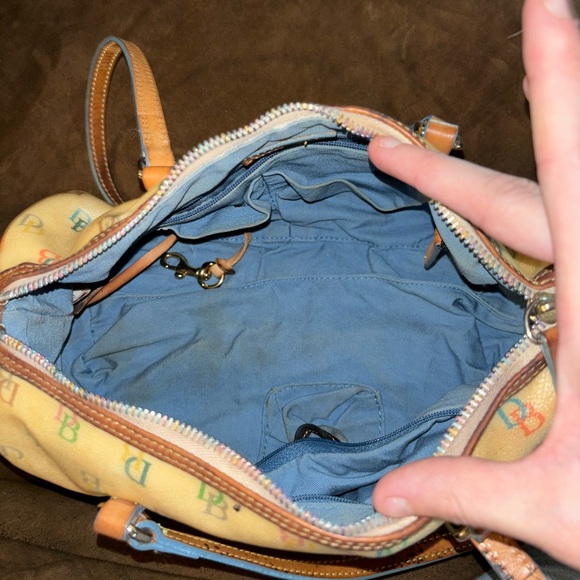 Dooney and Bourke Y2K handbag - Picture 5 of 5